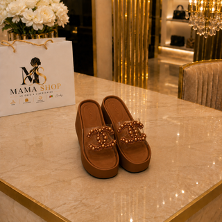 Sandales Chanel compensées perlées – Élégance Chic